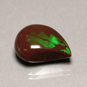 7.75克拉天然多色火欧泊，异形，18×13.7毫米，不透明