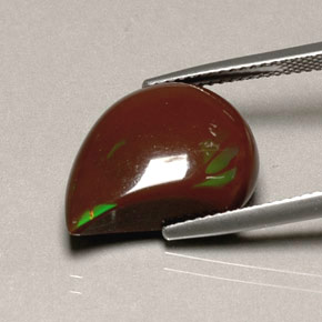 7.75克拉天然多色火欧泊，异形，18×13.7毫米，不透明