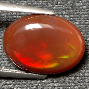 6.21克拉天然多色火欧泊，椭圆形切割，16.3×12.1毫米，半透明