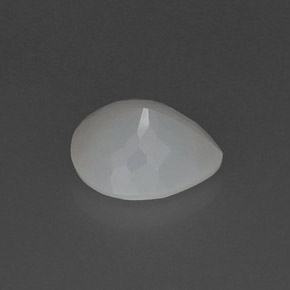 2.81克拉天然白色火欧泊，梨形，11.4×10.2毫米，半透明