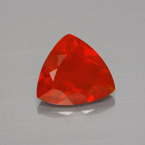 1.16克拉天然橙色火欧泊，三角形，8.6×7.7毫米，透明