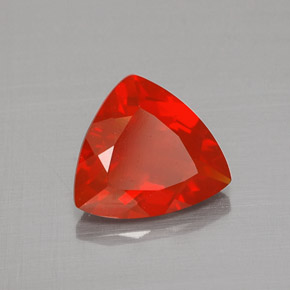1.16克拉天然橙色火欧泊，三角形，8.6×7.7毫米，透明