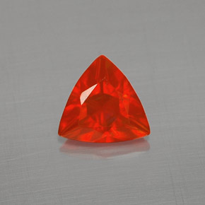 0.37克拉天然橙色火欧泊，三角形，6.2×5.9毫米，透明