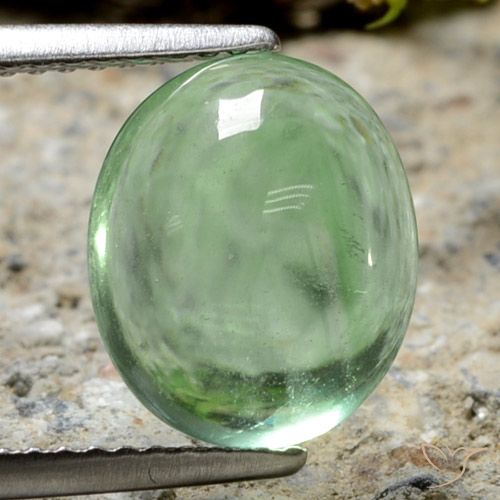 4.62克拉天然绿色萤石，椭圆形切割，11.1×9.3毫米，透明