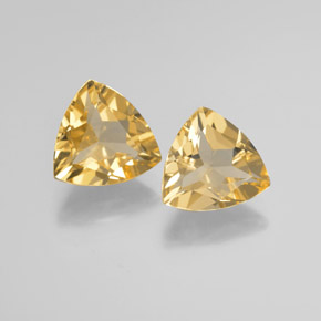 天然黄色金绿柱石，三角形，8.3×8.1毫米，VVS