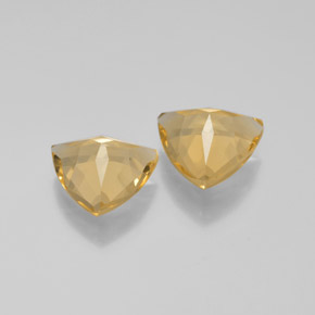 天然黄色金绿柱石，三角形，8.3×8.1毫米，VVS