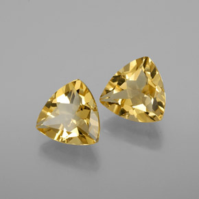 天然黄色金绿柱石，三角形，8.3×8.1毫米，VVS-VS