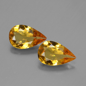 天然黄金色金绿柱石，梨形，10.9×6.9毫米，VS