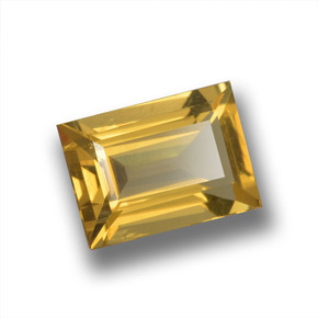 0.90克拉天然黄色金绿柱石，长方形切工，7.2×5毫米，VVS-VS