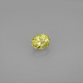 0.64克拉天然绿色钙铝榴石，椭圆形切割，5.2×4.3毫米，VS-SI