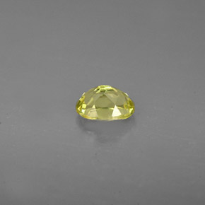 0.71克拉天然绿色钙铝榴石，椭圆形切割，5.9×4.3毫米，VVS-VS