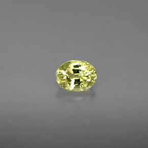 0.49克拉天然绿色钙铝榴石，椭圆形切割，5.3×4毫米，VS