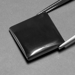 27.88克拉天然赤铁矿，狭长方形，不透明