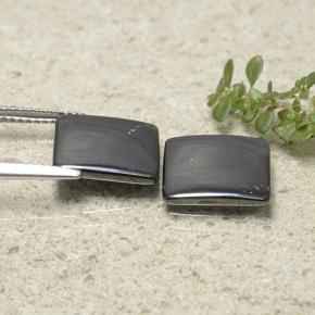 9.57克拉天然赤铁矿，正方形，不透明