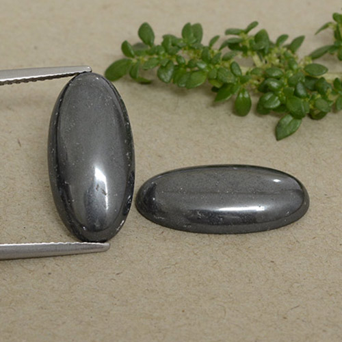 18.02克拉天然赤铁矿，椭圆形切割，不透明