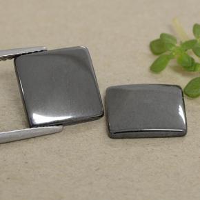 9.84克拉天然赤铁矿，正方形，不透明