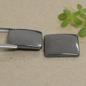 9.42克拉天然赤铁矿，正方形，不透明