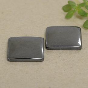 9.72天然灰色赤铁矿，方形，11×10.9毫米，不透明