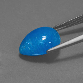 8.79克拉天然异极矿，梨形，不透明