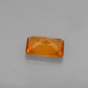 0.65克拉天然橙色桂榴石，祖母绿式切割，6.1×4.1毫米，VS