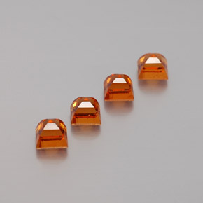 1.46天然橙色桂榴石，方形，3.5×3.5毫米，VS