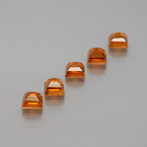 1.80天然橙色桂榴石，方形，3.6×3.6毫米，VS
