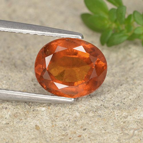 1.96ct 天然 深橙色 钙铝榴石, 椭圆形, VS