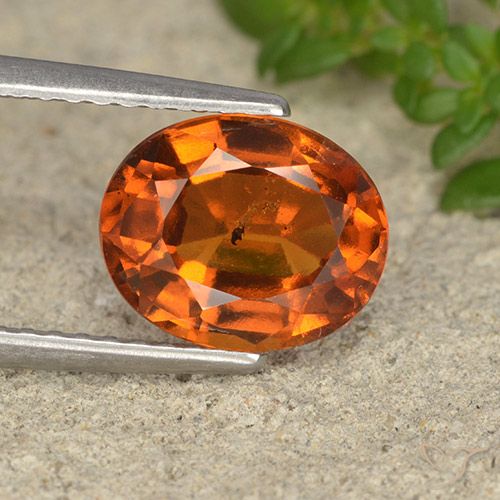 2.27ct 天然 中深橙色 钙铝榴石, 椭圆形, VS-SI