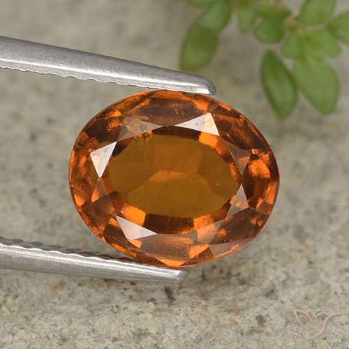 2.63ct 天然 中深橙色 钙铝榴石, 椭圆形, VS-SI