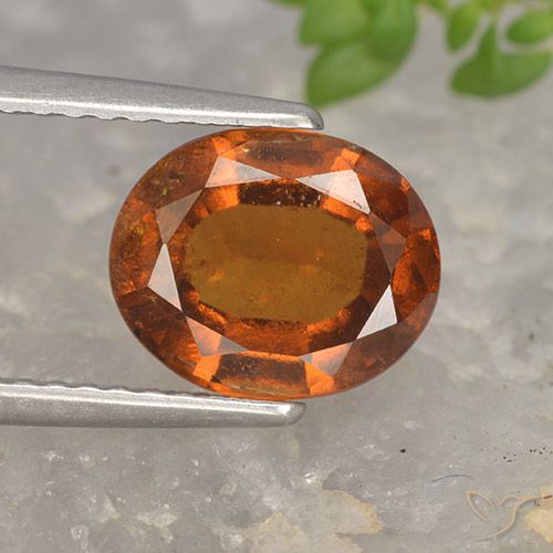 2.37ct 天然 红橙色 钙铝榴石, 椭圆形, VS-SI