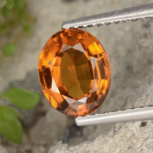 1.96ct 天然 中深橙色 钙铝榴石, 椭圆形, VS