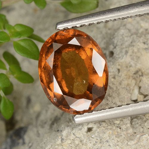 1.92ct 天然 深橙色 钙铝榴石, 椭圆形, VS