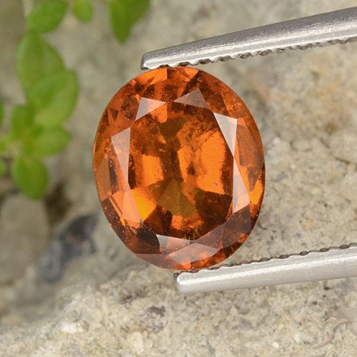 2.09ct 天然 中深橙色 钙铝榴石, 椭圆形, VS-SI