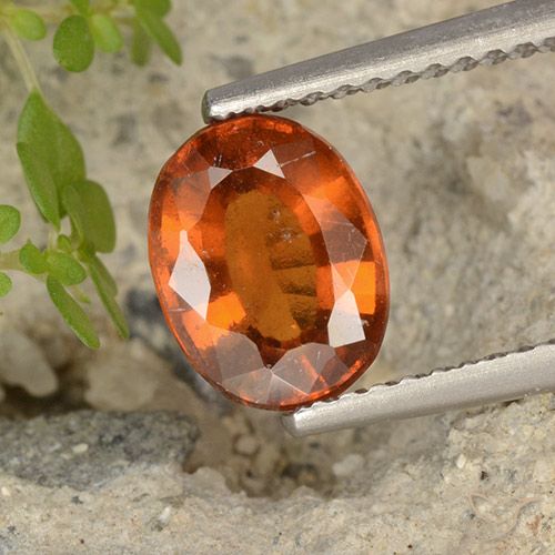 1.97ct 天然 中深橙色 钙铝榴石, 椭圆形, VS-SI