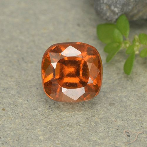 1.71ct 天然 黄橙色 钙铝榴石, 软垫, VVS-VS