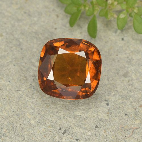 1.60ct 天然 深橙色 钙铝榴石, 软垫, VS