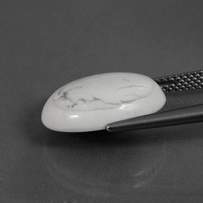 8.19克拉天然硅硼钙石，椭圆形切割，不透明