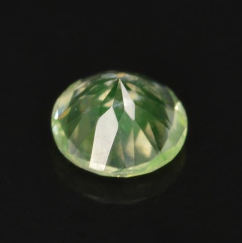 0.15克拉天然绿色玻璃欧泊，圆形切割，3.90毫米，透明