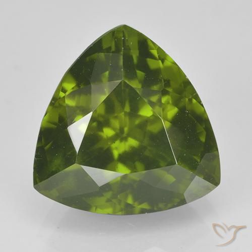 4.47ct 天然 Medium Dark-Green 符山石, 胖三角形, VS