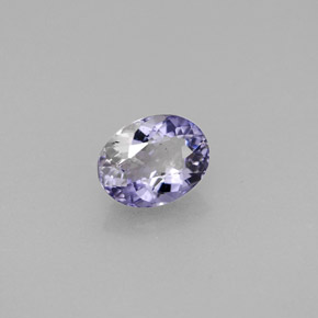 0.75克拉天然紫罗兰色堇青石，椭圆形切割，6.8×5.2毫米，VS