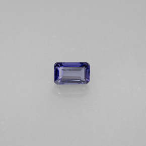 0.33克拉天然堇青石，祖母绿式切割，5.1×3.2毫米，VS