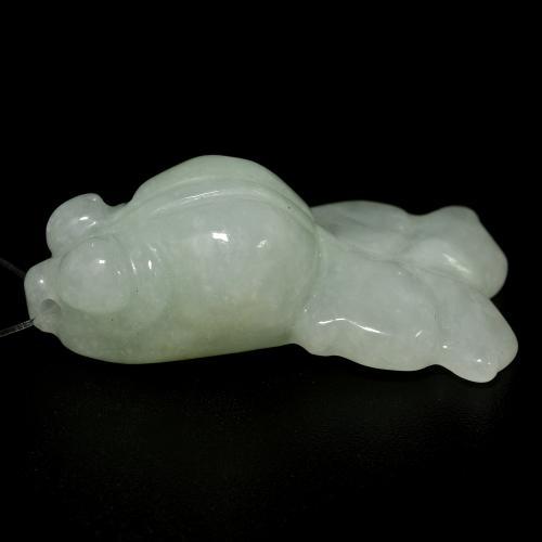 21.11克拉天然绿色玉，异形，26.2×13.9毫米，半透明