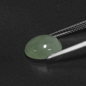 3.80克拉天然绿色硬玉，透明，10.5×8.9毫米，透明/半透明
