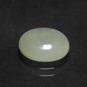 2.41克拉天然绿色硬玉，椭圆形切割，9.9×8.1毫米，半透明
