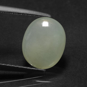 2.41克拉天然绿色硬玉，椭圆形切割，9.9×8.1毫米，半透明