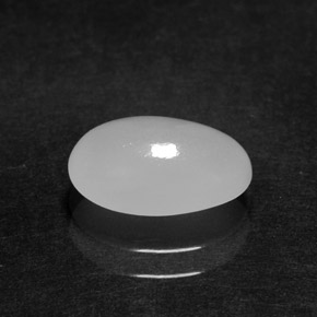 2.02克拉天然白色硬玉，椭圆形切割，9.7×6.3毫米，半透明