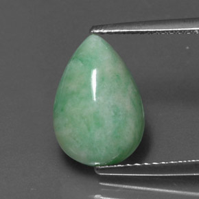 4.18克拉天然绿色硬玉，梨形，13.1×9毫米，不透明