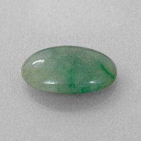 4.88克拉天然绿色硬玉，椭圆形切割，13.8×10.3毫米，半透明