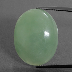 27.45克拉天然翡翠，椭圆形，半透明