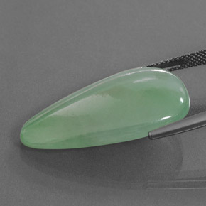 25.32克拉天然翡翠，花式切割，透明